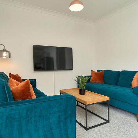 Beautiful 3 Bed Apartment In Bonchurch - Nr Ventnor - Large Outside Terrace & Parking - Dog Friendly - The Perfect Choice For Couples, Friends, Families - 5 Mins To Beach Экстерьер фото