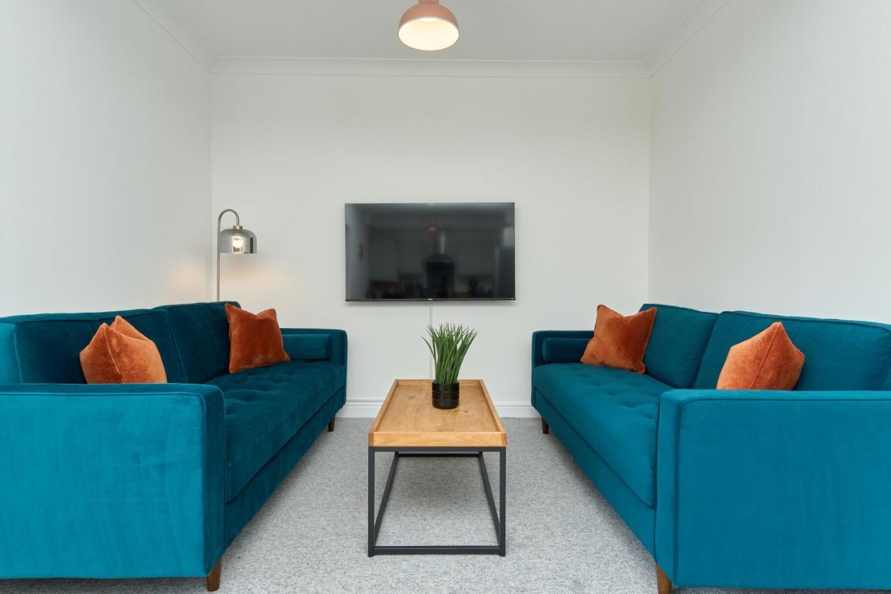 Beautiful 3 Bed Apartment In Bonchurch - Nr Ventnor - Large Outside Terrace & Parking - Dog Friendly - The Perfect Choice For Couples, Friends, Families - 5 Mins To Beach Экстерьер фото