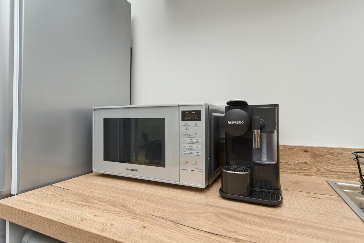 Beautiful 3 Bed Apartment In Bonchurch - Nr Ventnor - Large Outside Terrace & Parking - Dog Friendly - The Perfect Choice For Couples, Friends, Families - 5 Mins To Beach Экстерьер фото