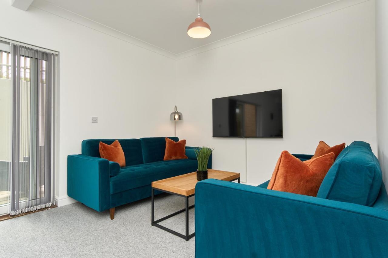 Beautiful 3 Bed Apartment In Bonchurch - Nr Ventnor - Large Outside Terrace & Parking - Dog Friendly - The Perfect Choice For Couples, Friends, Families - 5 Mins To Beach Экстерьер фото
