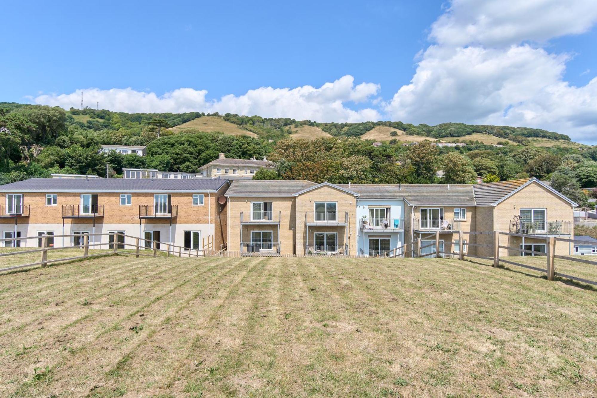 Beautiful 3 Bed Apartment In Bonchurch - Nr Ventnor - Large Outside Terrace & Parking - Dog Friendly - The Perfect Choice For Couples, Friends, Families - 5 Mins To Beach Экстерьер фото